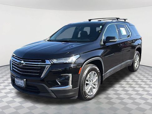 Used 2023 Chevrolet Traverse LT FWD image 1