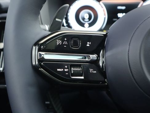 New 2026 Aston Martin DBX 707 image 11