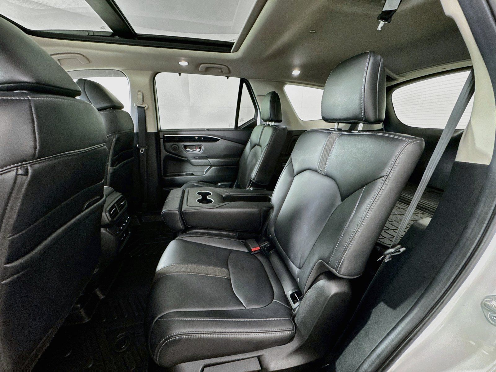 Used 2025 Honda Pilot Touring image 22