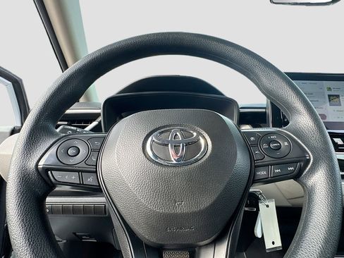 Used 2024 Toyota Corolla LE image 11