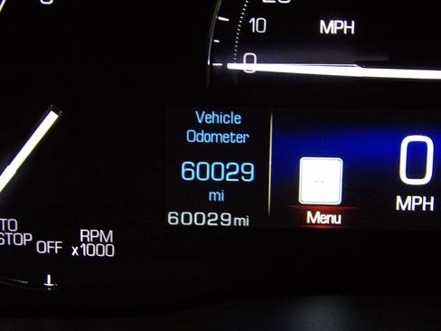 Used 2017 Cadillac XT5 Luxury w/ Driver Awareness Package AWD/4WD image 15