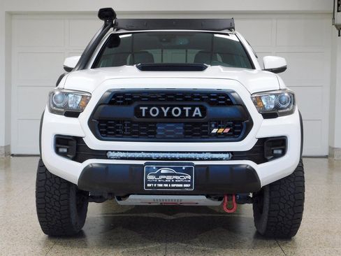 Used 2019 Toyota Tacoma TRD Pro image 2