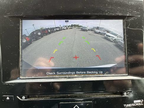 Used 2021 Subaru Forester AWD/4WD image 25