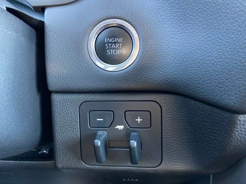 Used 2023 Toyota Tundra Limited image 20