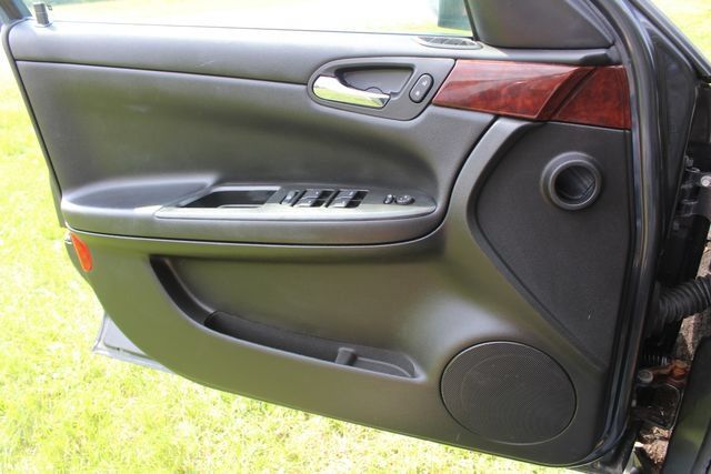 Used 2010 Chevrolet Impala LS FWD image 18