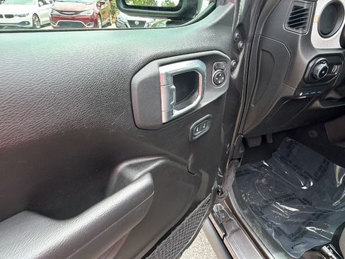 Used 2025 Jeep Wrangler Unlimited Sport S 4xe AWD/4WD image 15