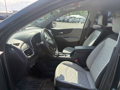 Used 2018 Chevrolet Equinox LS FWD image 10