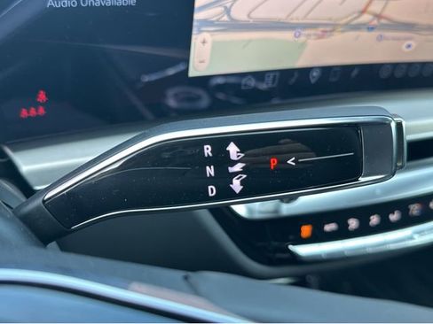 New 2026 Cadillac Lyriq V w/ Exterior Carbon Fiber Package AWD/4WD image 28