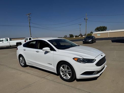 Used 2018 Ford Fusion SE w/ Equipment Group 602A image 13