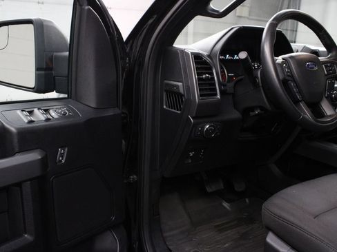 Used 2018 Ford F150 XLT w/ Equipment Group 302A Luxury AWD/4WD image 48