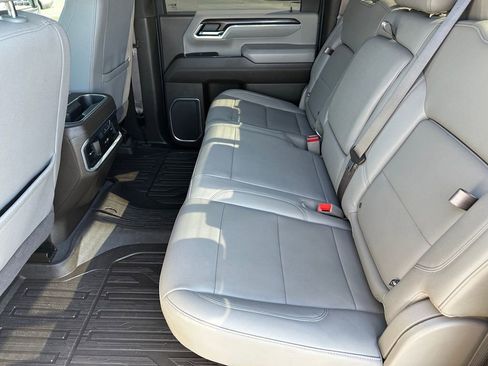 Used 2024 GMC Sierra 2500 SLT w/ SLT Premium Package image 30