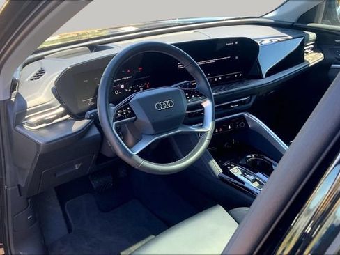 Used 2025 Audi Q5 Premium Plus w/ Premium Plus AWD/4WD image 14