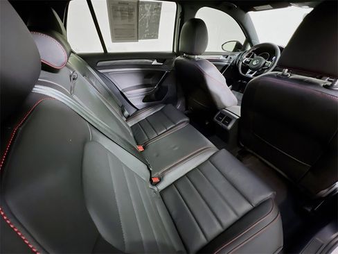 Used 2021 Volkswagen GTI SE image 27