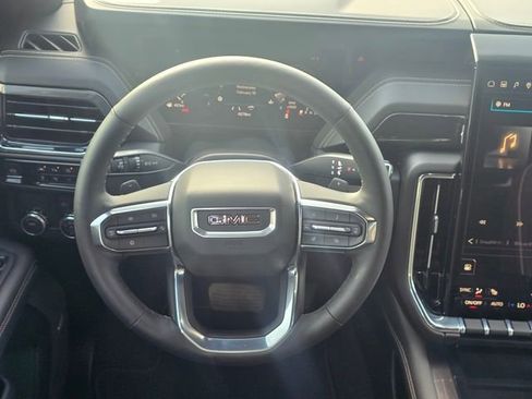 Used 2026 GMC Yukon XL Elevation image 16