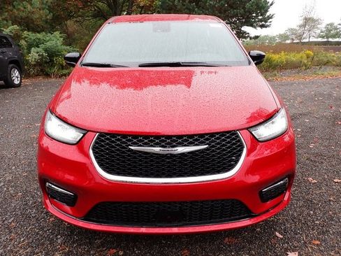 New 2026 Chrysler Pacifica Select image 10