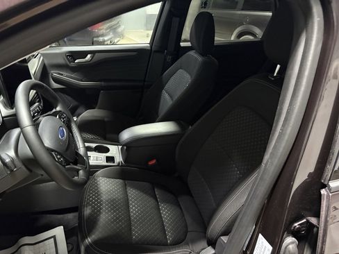 Certified 2023 Ford Escape Active w/ Tech Pack #2 image 12