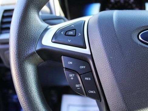 Used 2014 Ford Fusion SE image 16