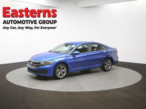 Used 2024 Volkswagen Jetta SE image 54
