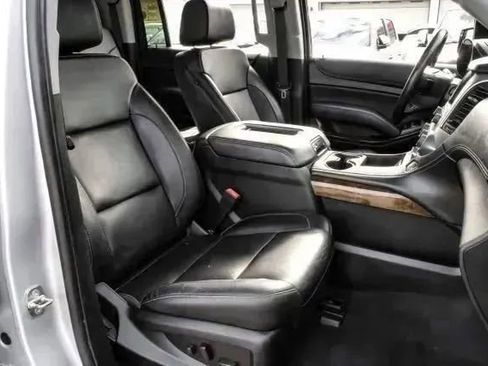 Used 2019 Chevrolet Suburban LT AWD/4WD image 45