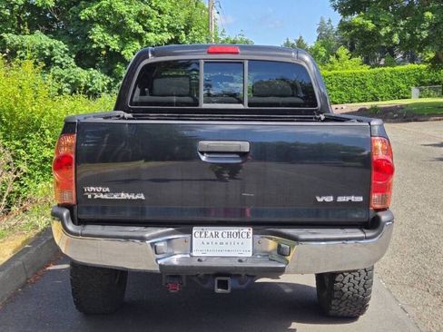 Used 2005 Toyota Tacoma 4x4 Double Cab image 10