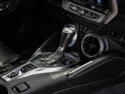 Used 2019 Chevrolet Camaro SS RWD image 17