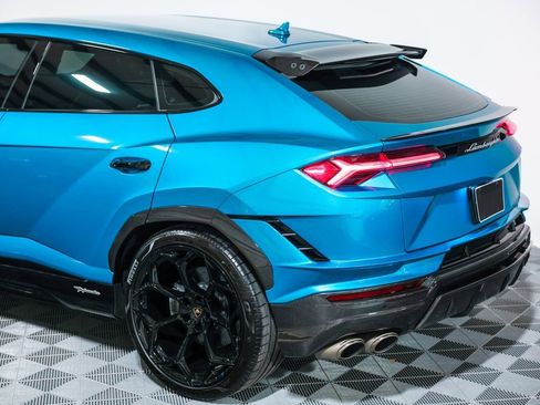 Used 2023 Lamborghini Urus Performante image 15