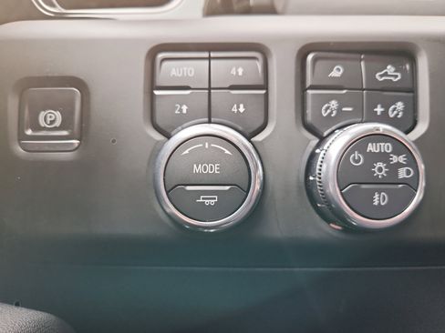 Used 2025 GMC Sierra 1500 AT4 AWD/4WD image 30