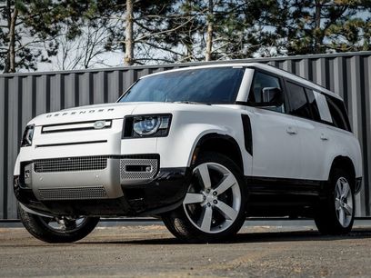 New 2025 Land Rover Defender 130 X-Dynamic SE