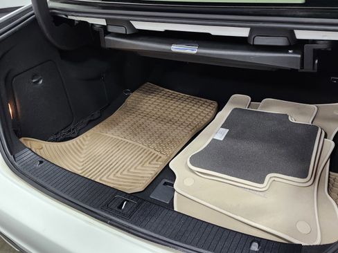 Used 2015 Mercedes-Benz E 350 4MATIC Sedan image 23