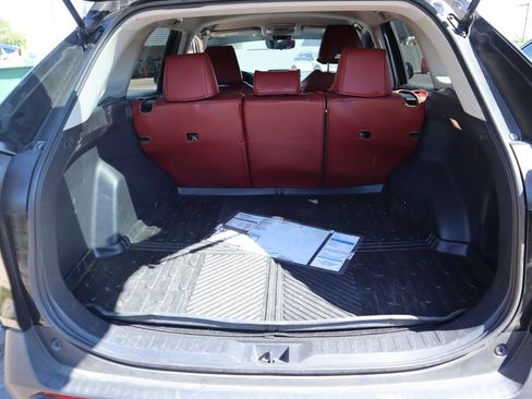 Used 2021 Toyota RAV4 LE w/ Carpet Mat Package (TMS) FWD image 12