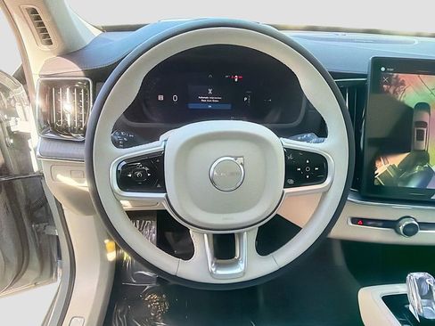 New 2026 Volvo XC90 T8 Ultra w/ Protection Package Premier image 11