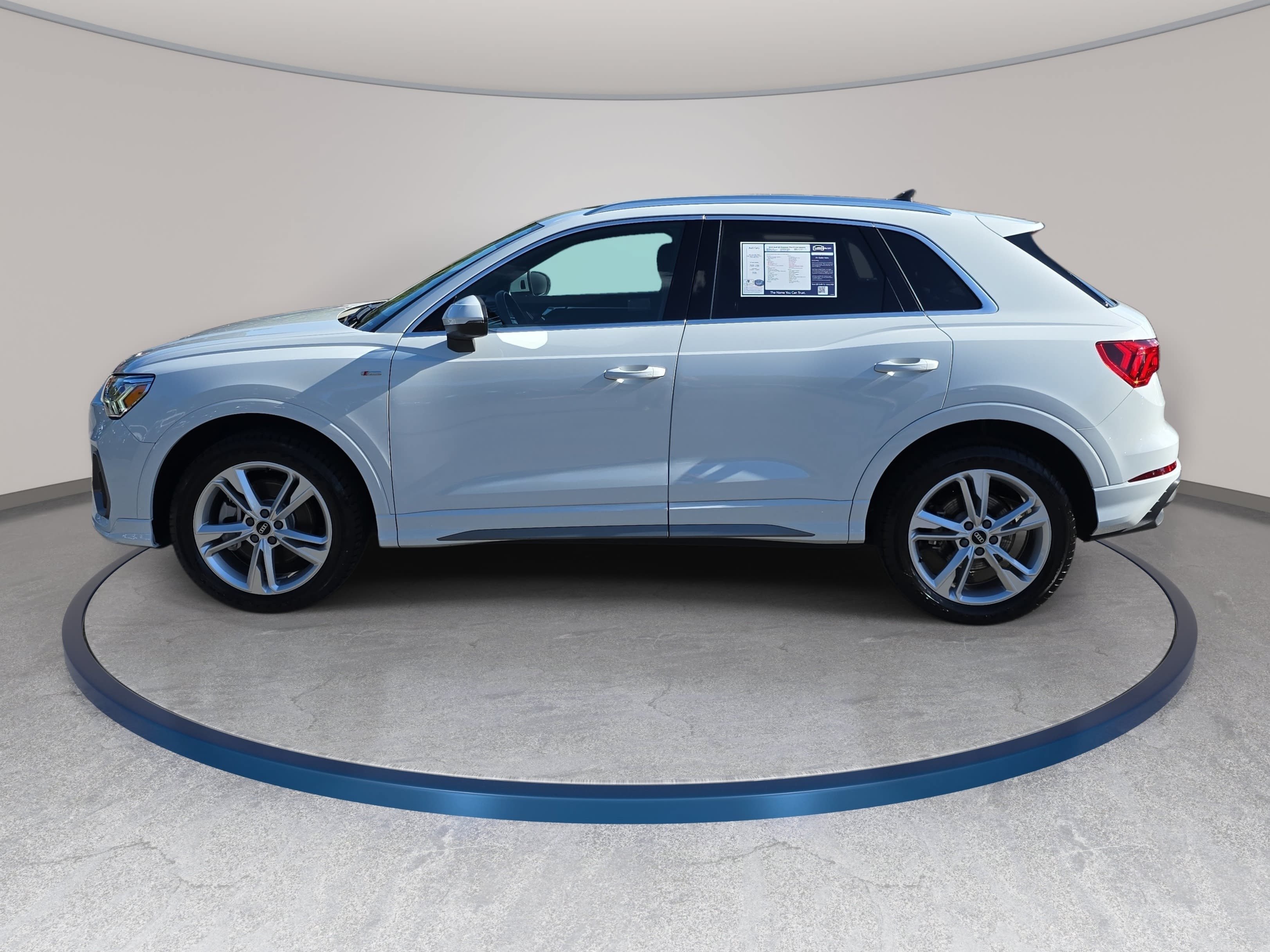 Used 2023 Audi Q3 2.0T Premium Plus w/ Premium Plus Package AWD/4WD image 8