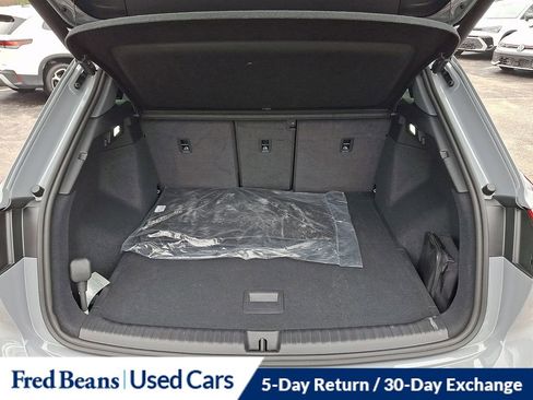 Used 2024 Audi Q4 e-tron Premium Plus image 29