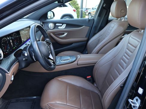 Used 2022 Mercedes-Benz E 450 4MATIC Sedan image 10