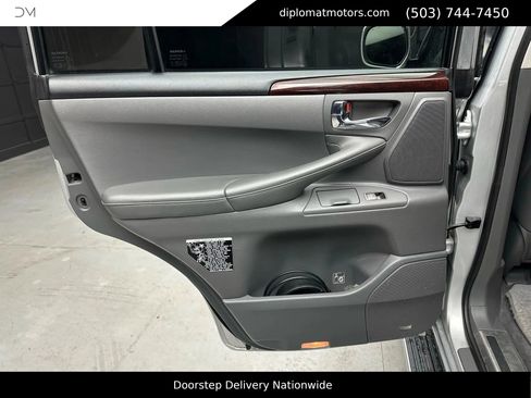 Used 2009 Lexus LX 570 4WD image 23