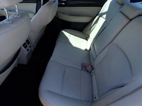 Used 2015 Subaru Legacy 3.6R Limited AWD/4WD image 8