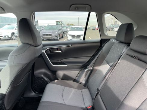 Used 2025 Toyota RAV4 XLE image 39