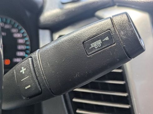 Used 2020 Chevrolet Suburban LT image 29