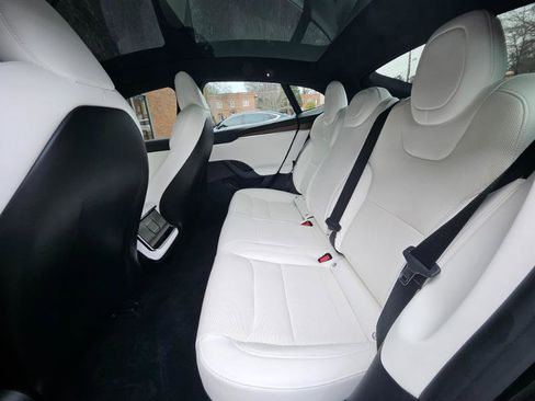Used 2023 Tesla Model S AWD image 60