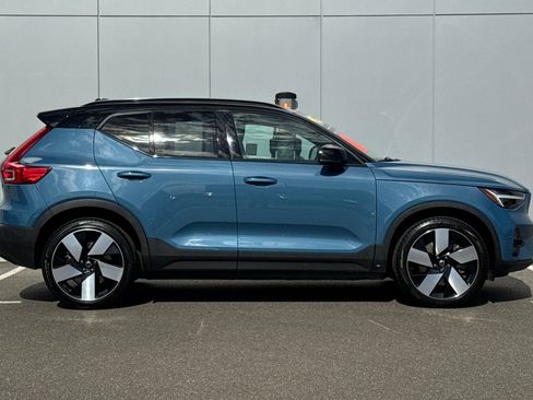 Used 2023 Volvo XC40 Recharge Ultimate AWD/4WD image 6