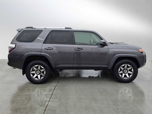 Certified 2018 Toyota 4Runner TRD Off-Road Premium image 2