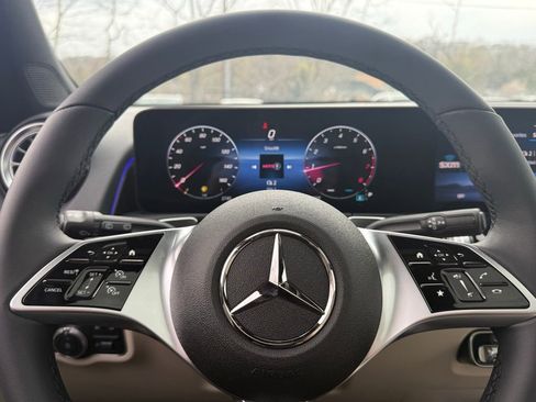 New 2026 Mercedes-Benz GLB 250 4MATIC image 25