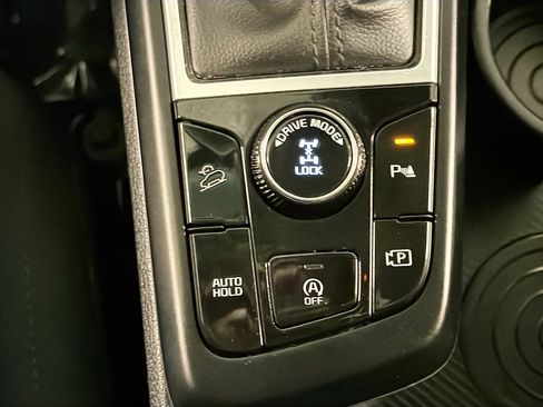 Used 2025 Kia Sportage LX image 24