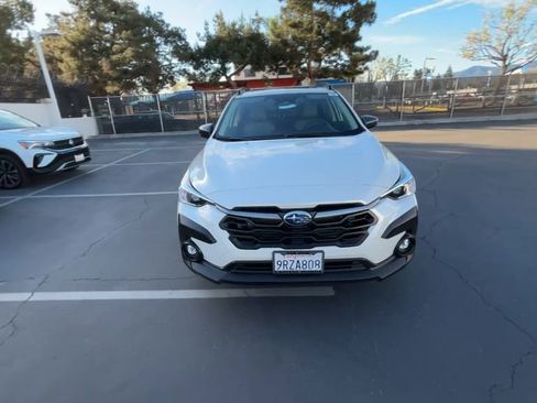 Used 2024 Subaru Crosstrek 2.0i Premium image 3