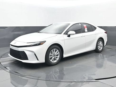 New 2026 Toyota Camry LE FWD image 21