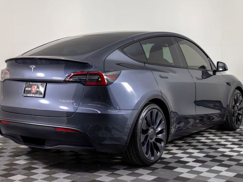 Used 2022 Tesla Model Y Performance AWD/4WD image 7