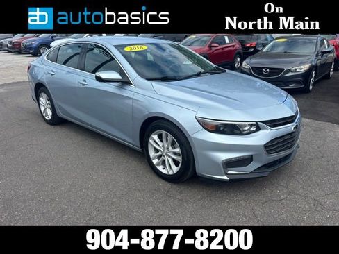 Used 2018 Chevrolet Malibu LT FWD image 9