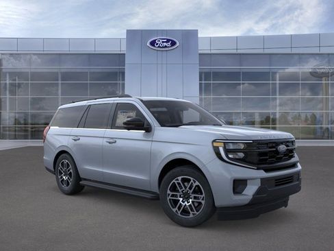 New 2026 Ford Expedition Active AWD/4WD image 7