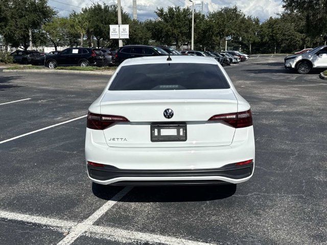 Used 2024 Volkswagen Jetta Sport FWD image 5