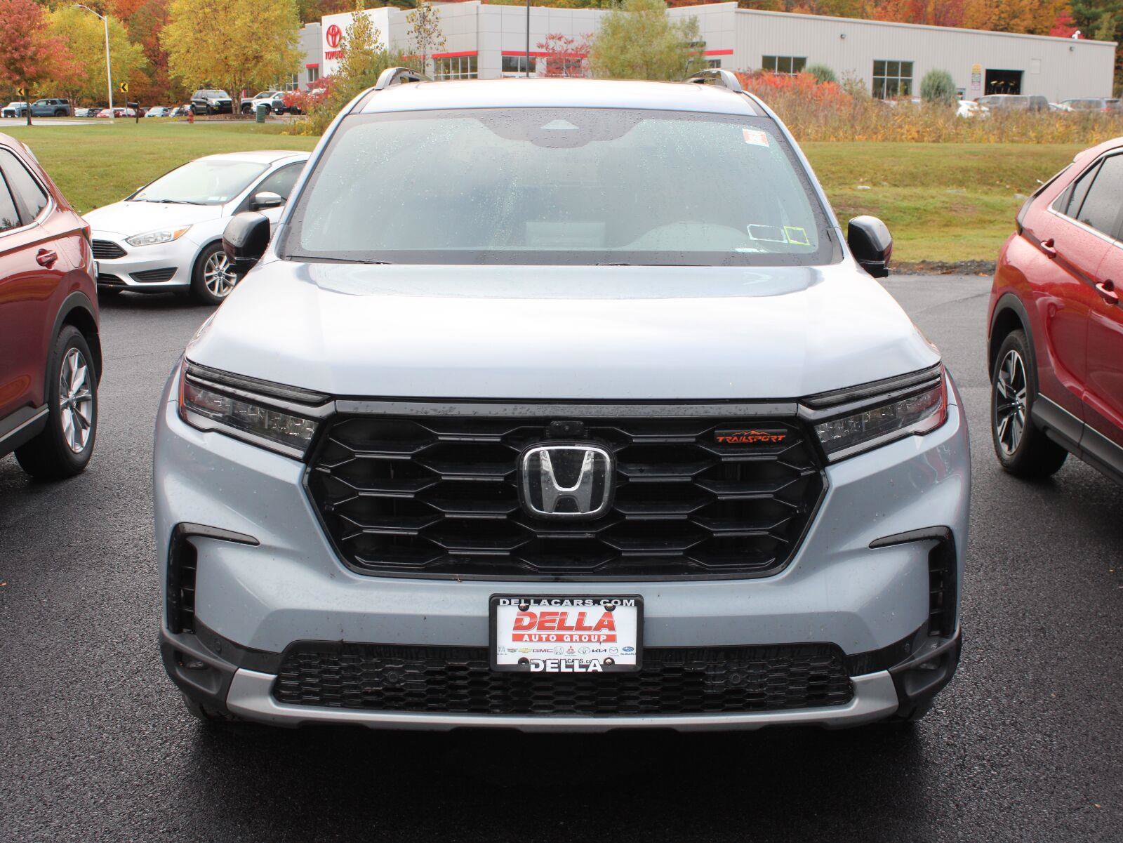 Certified 2025 Honda Pilot TrailSport image 2